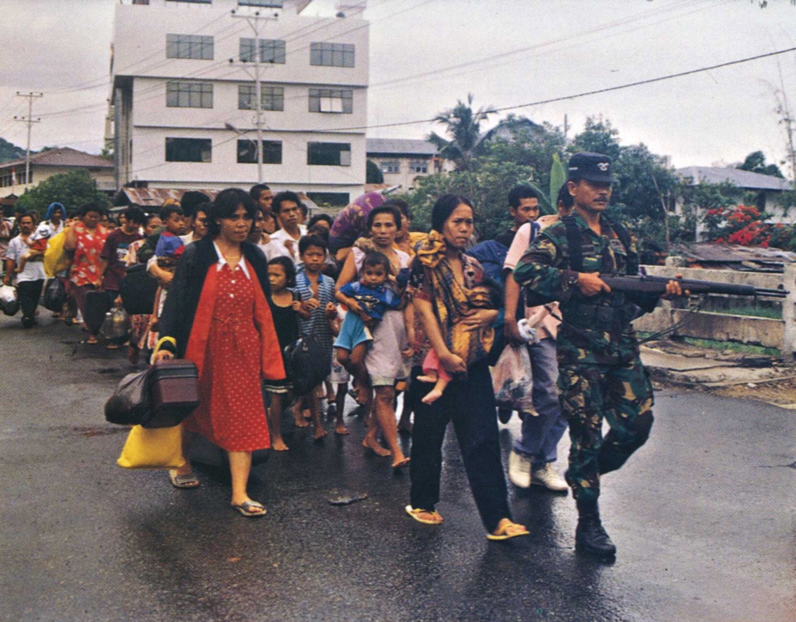 Ambon refugees being evacuated in 1999.
